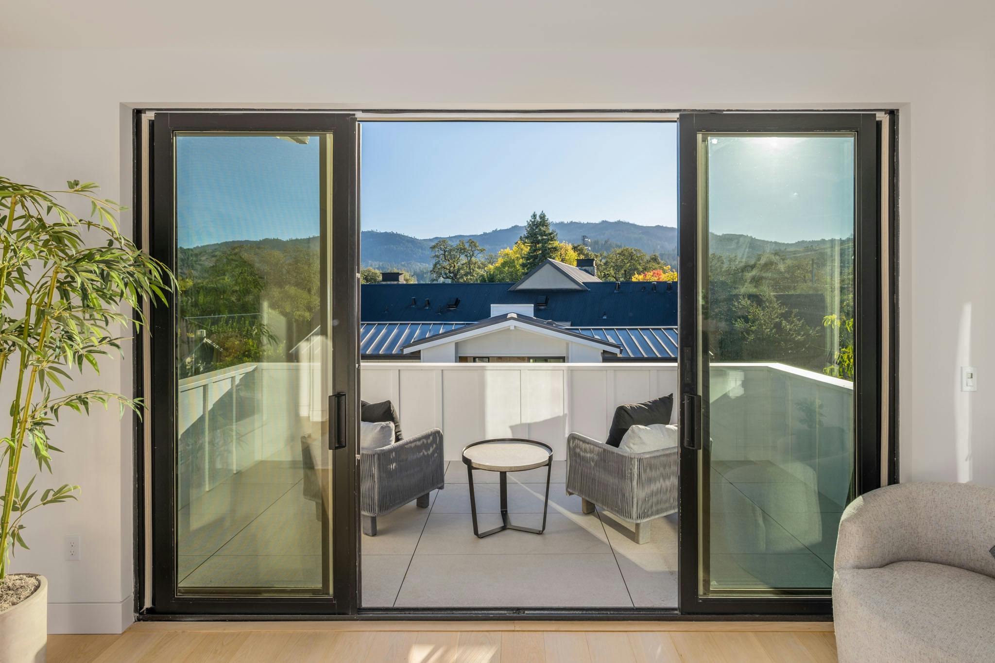 Meridith-Baer-Home-Home-Staging-Luxury-Homes-Northern-California-Allyn-Modern-Outdoor